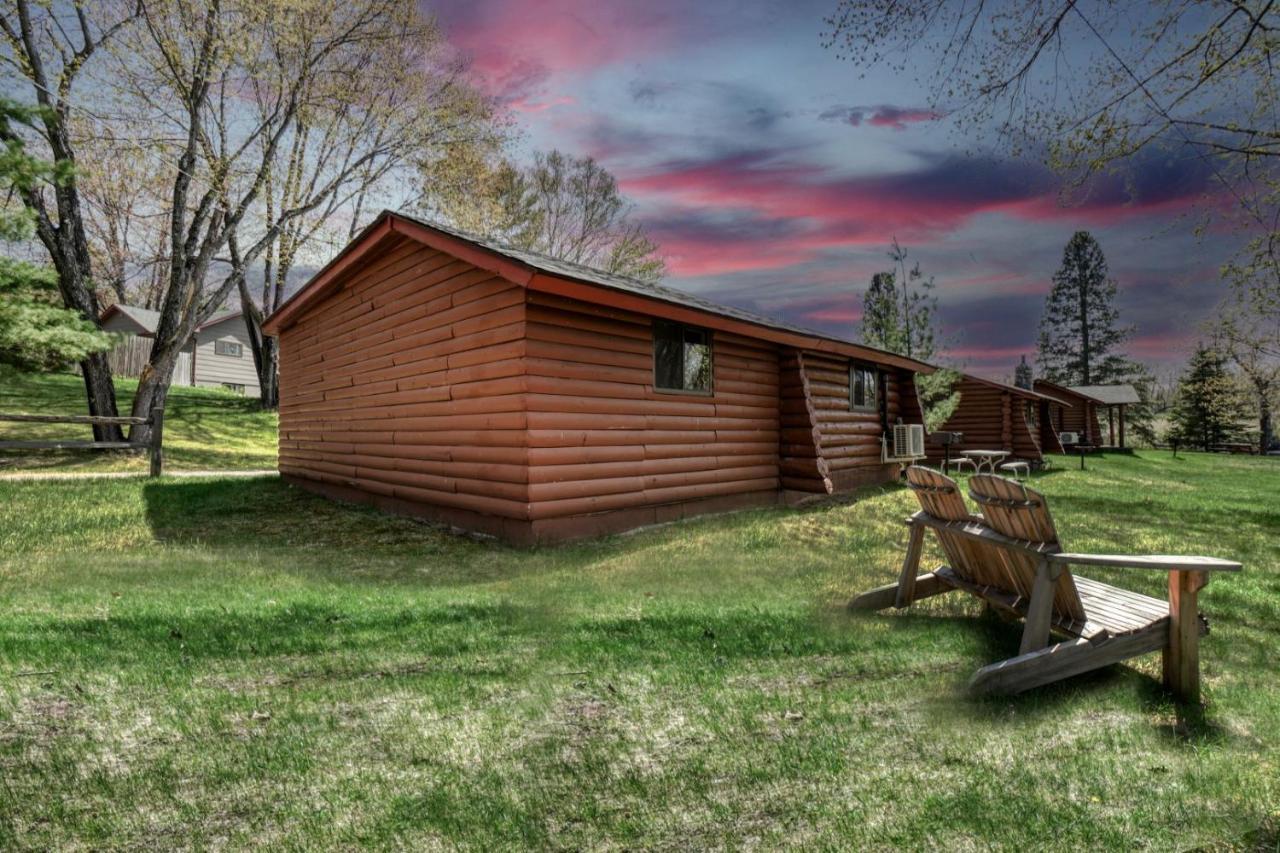 Edgewater Resort Iron Mountain Buitenkant foto