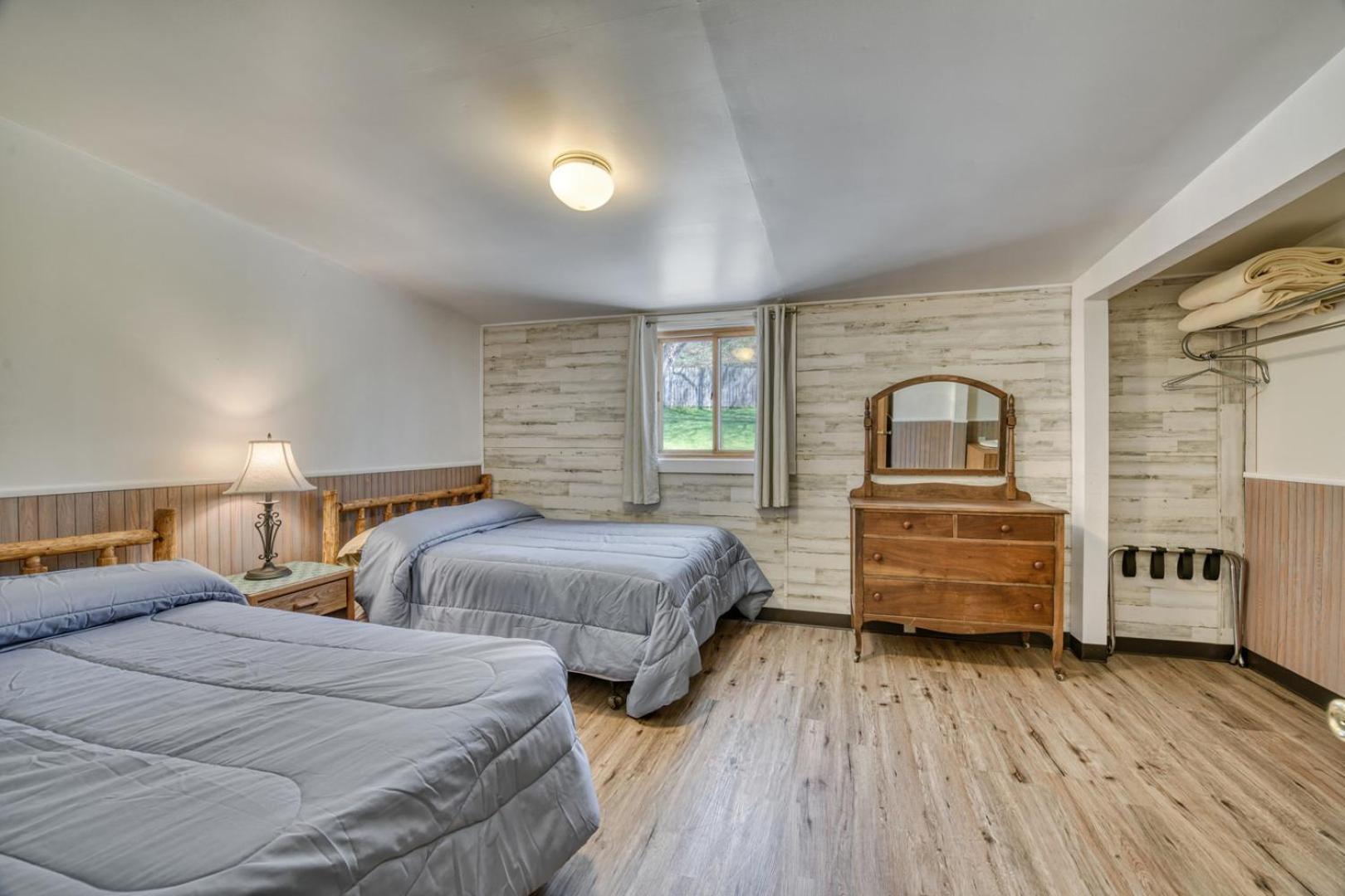 Edgewater Resort Iron Mountain Buitenkant foto